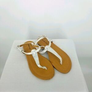 Tucker+Tate Thong Sandal with Ankel Stap